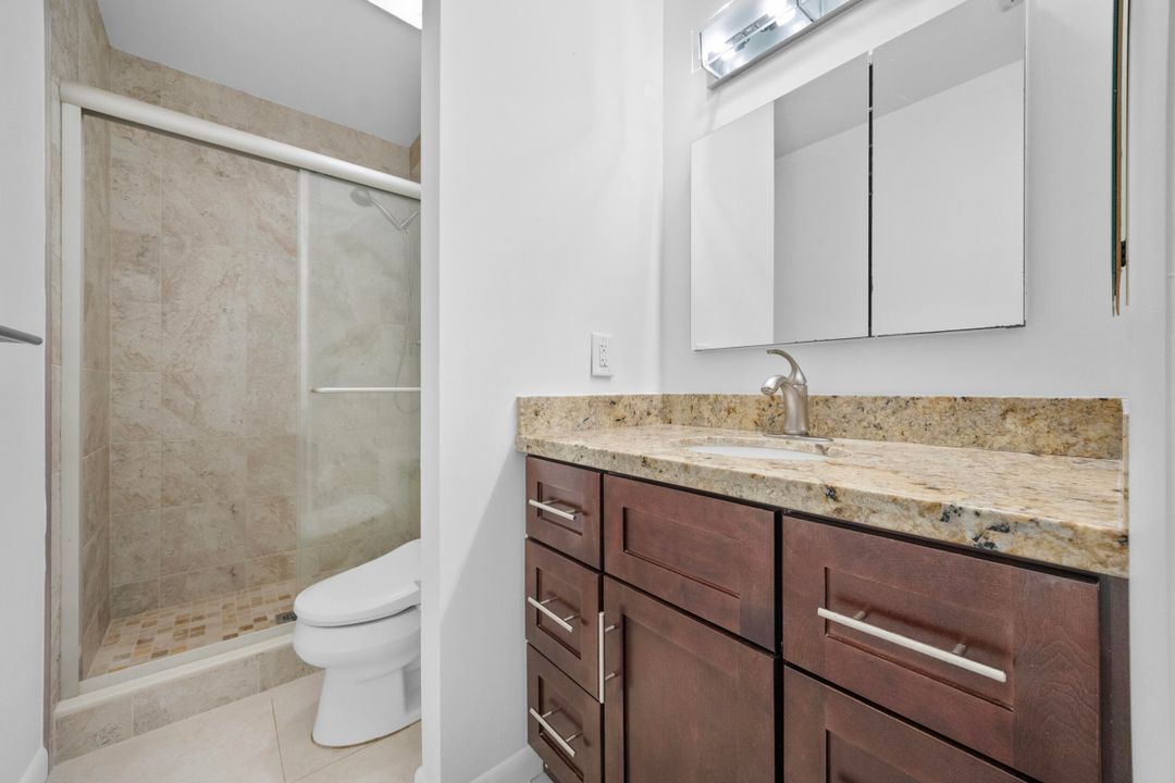 待售: $285,000 (2 贝兹, 2 浴室, 873 平方英尺)