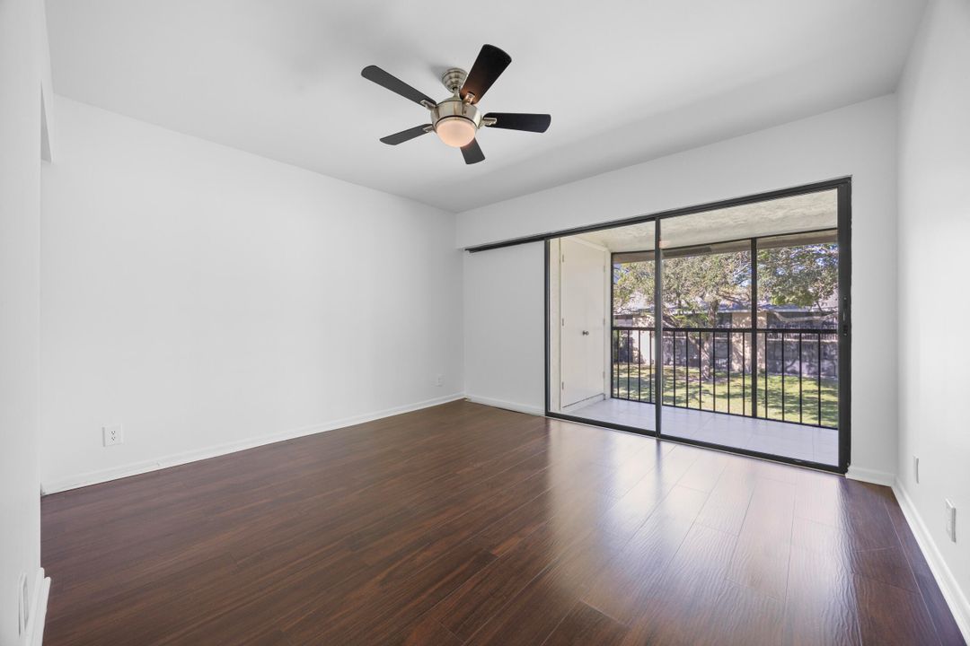 待售: $285,000 (2 贝兹, 2 浴室, 873 平方英尺)