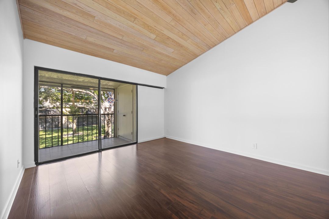 待售: $285,000 (2 贝兹, 2 浴室, 873 平方英尺)