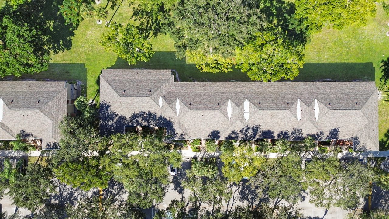 待售: $285,000 (2 贝兹, 2 浴室, 873 平方英尺)