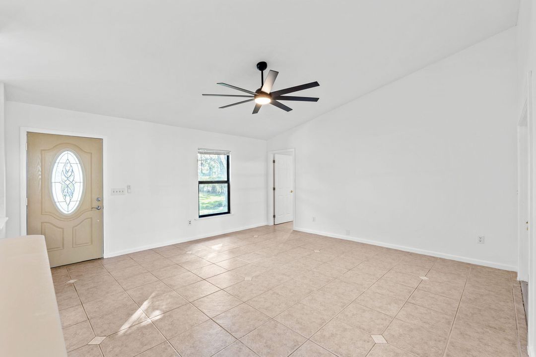 En Renta: $3,800 (3 camas, 2 baños, 1296 Pies cuadrados)