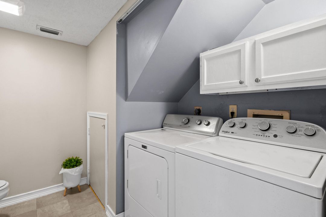 На продажу: $355,000 (2 спален, 2 ванн, 1320 Квадратных фут)