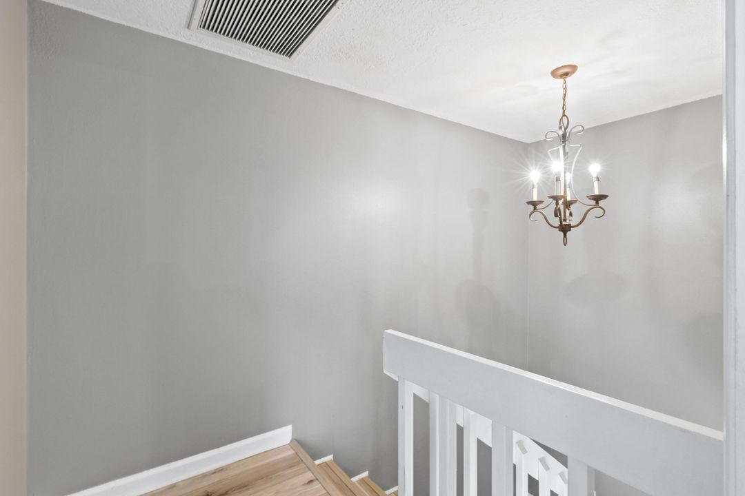 На продажу: $355,000 (2 спален, 2 ванн, 1320 Квадратных фут)