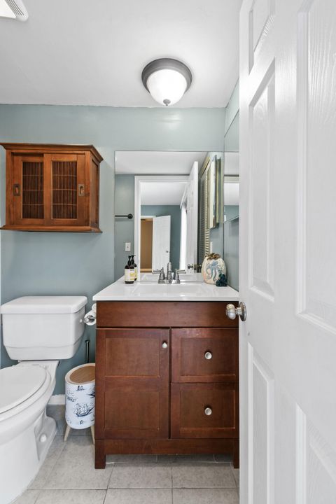 На продажу: $355,000 (2 спален, 2 ванн, 1320 Квадратных фут)