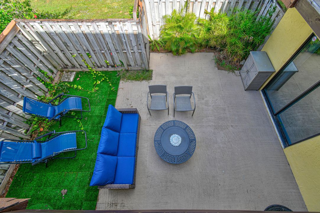 На продажу: $355,000 (2 спален, 2 ванн, 1320 Квадратных фут)