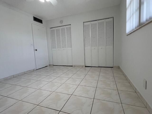 合同活跃: $2,500 (2 贝兹, 2 浴室, 1200 平方英尺)