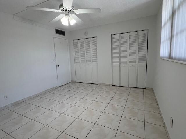 合同活跃: $2,500 (2 贝兹, 2 浴室, 1200 平方英尺)