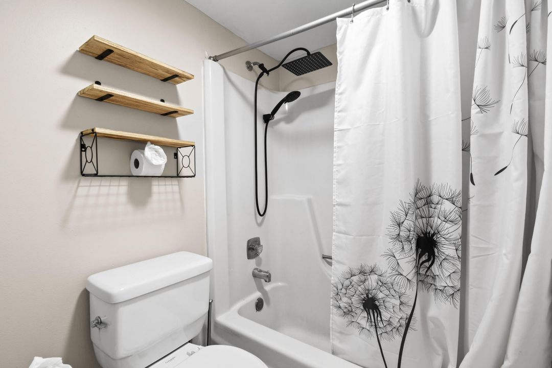 На продажу: $355,000 (2 спален, 2 ванн, 1320 Квадратных фут)