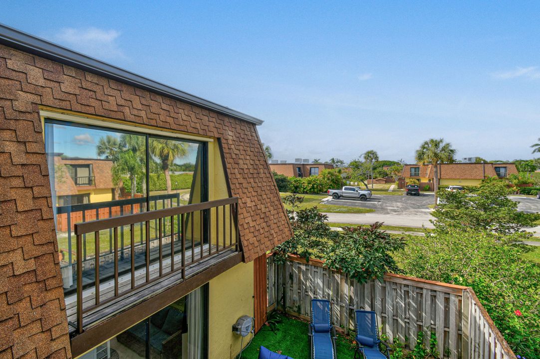 На продажу: $355,000 (2 спален, 2 ванн, 1320 Квадратных фут)