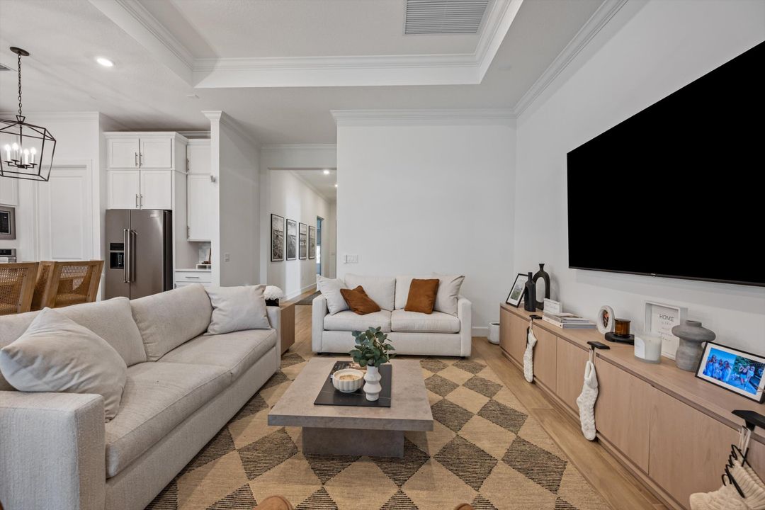 For Sale: $1,300,000 (3 beds, 2 baths, 2099 Square Feet)