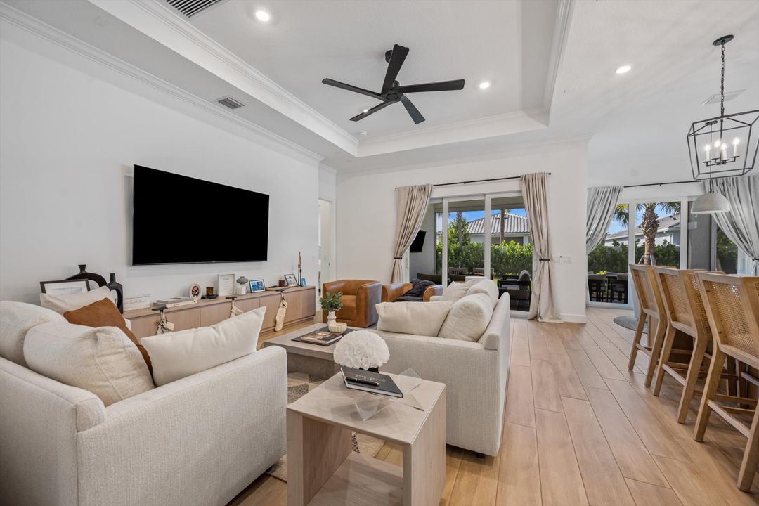 For Sale: $1,300,000 (3 beds, 2 baths, 2099 Square Feet)