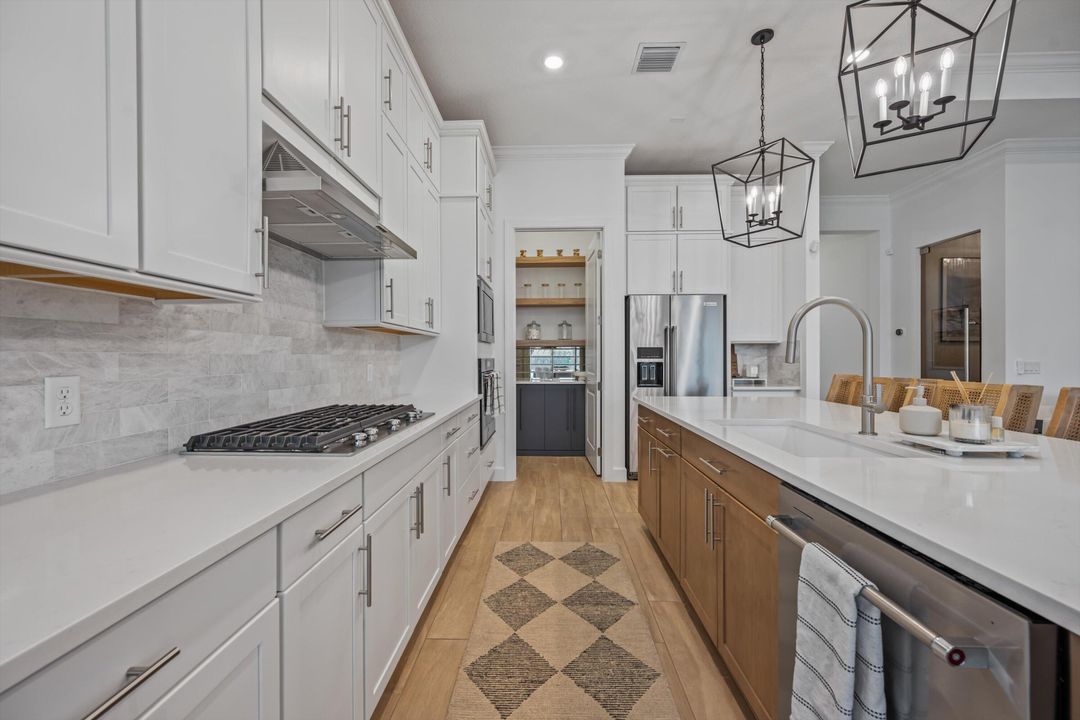 For Sale: $1,300,000 (3 beds, 2 baths, 2099 Square Feet)