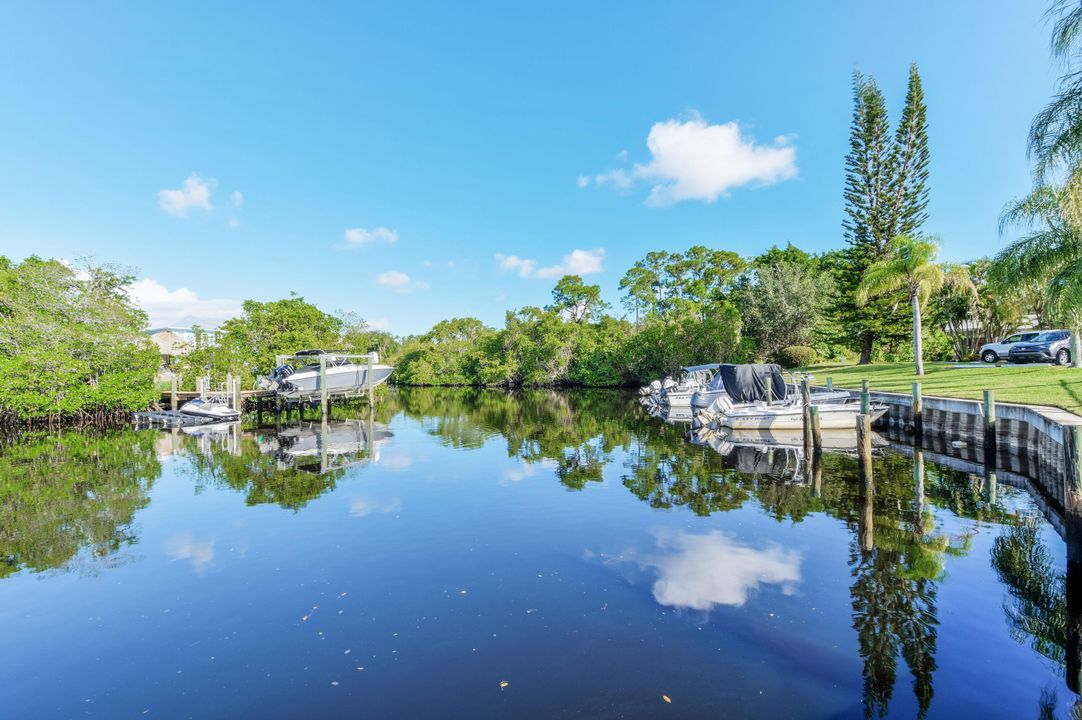 На продажу: $355,000 (2 спален, 2 ванн, 1320 Квадратных фут)