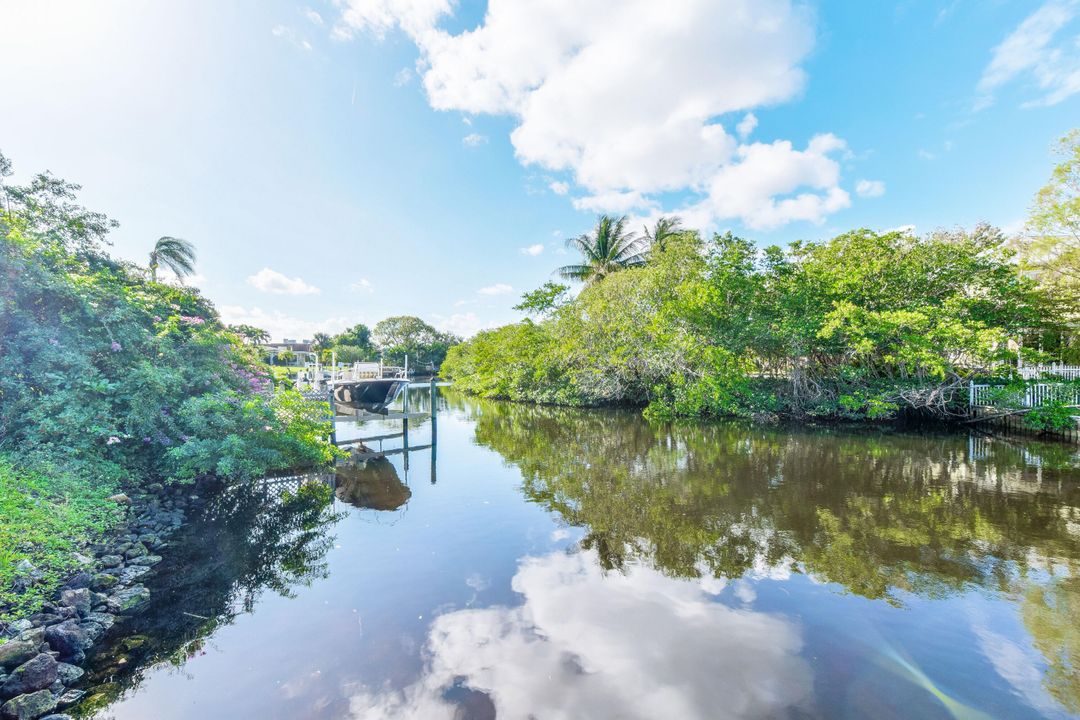 На продажу: $355,000 (2 спален, 2 ванн, 1320 Квадратных фут)