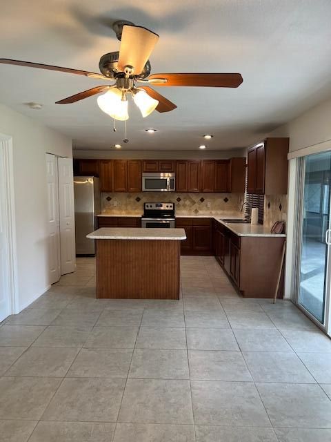 For Rent: $3,150 (2 beds, 2 baths, 1751 Square Feet)