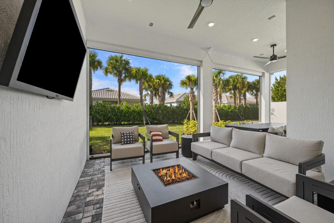 For Sale: $1,300,000 (3 beds, 2 baths, 2099 Square Feet)