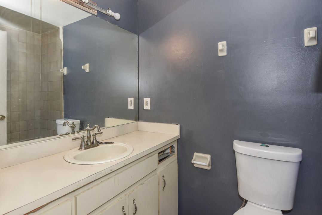 Activo con contrato: $225,000 (2 camas, 2 baños, 1208 Pies cuadrados)