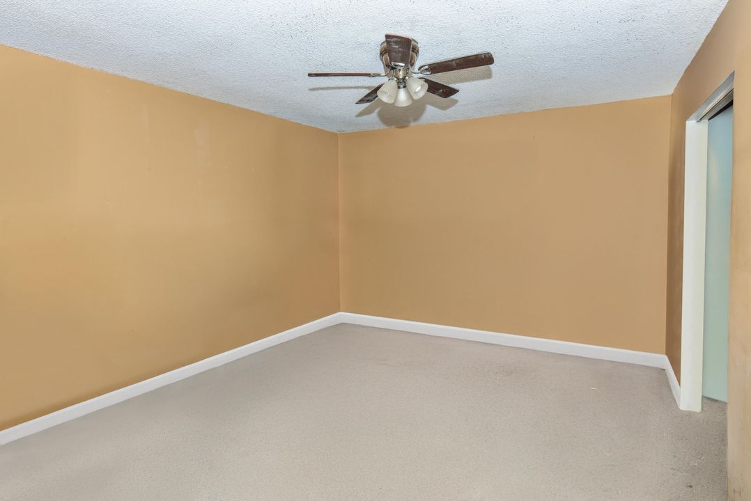 Activo con contrato: $225,000 (2 camas, 2 baños, 1208 Pies cuadrados)