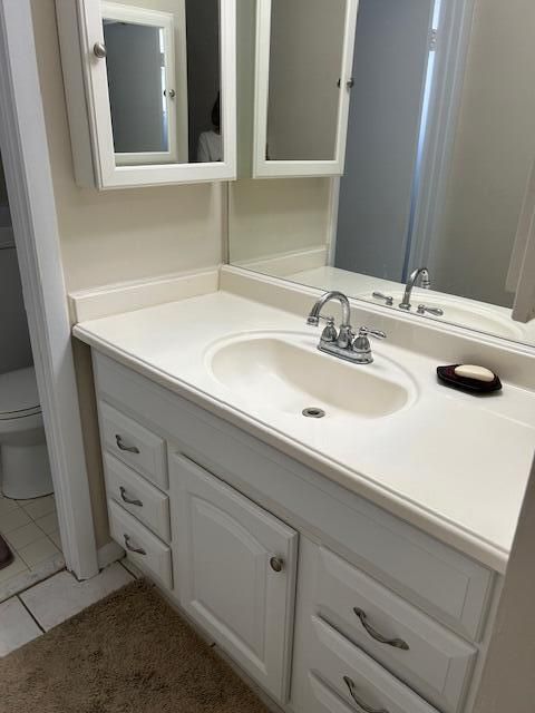 На продажу: $174,900 (2 спален, 2 ванн, 1009 Квадратных фут)