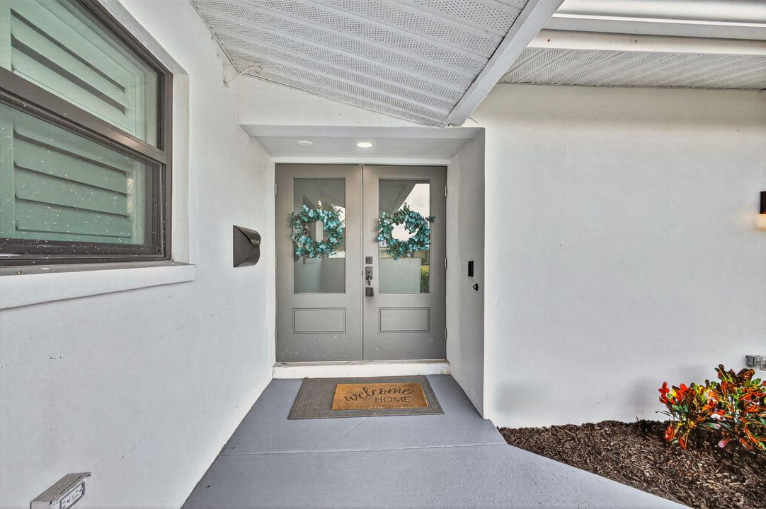 For Sale: $695,000 (3 beds, 2 baths, 1601 Square Feet)