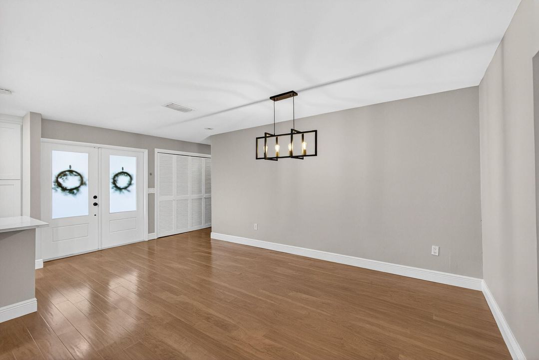 For Sale: $695,000 (3 beds, 2 baths, 1601 Square Feet)