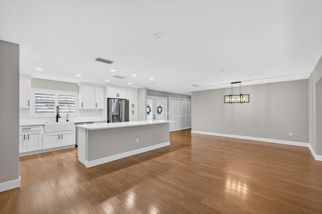 For Sale: $695,000 (3 beds, 2 baths, 1601 Square Feet)