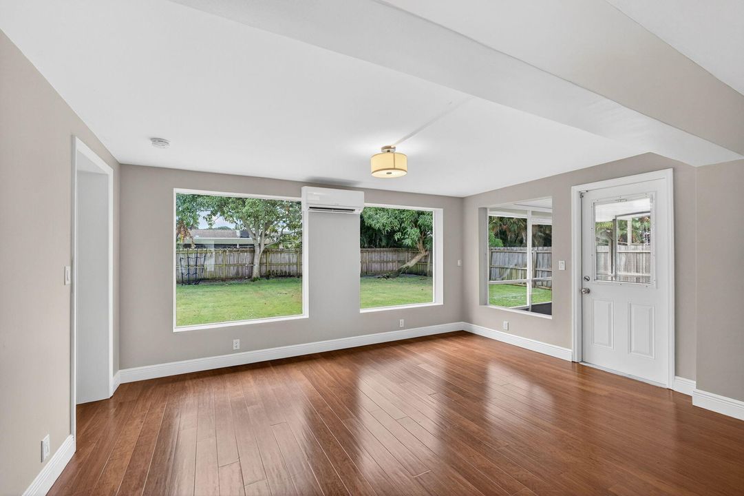 For Sale: $695,000 (3 beds, 2 baths, 1601 Square Feet)