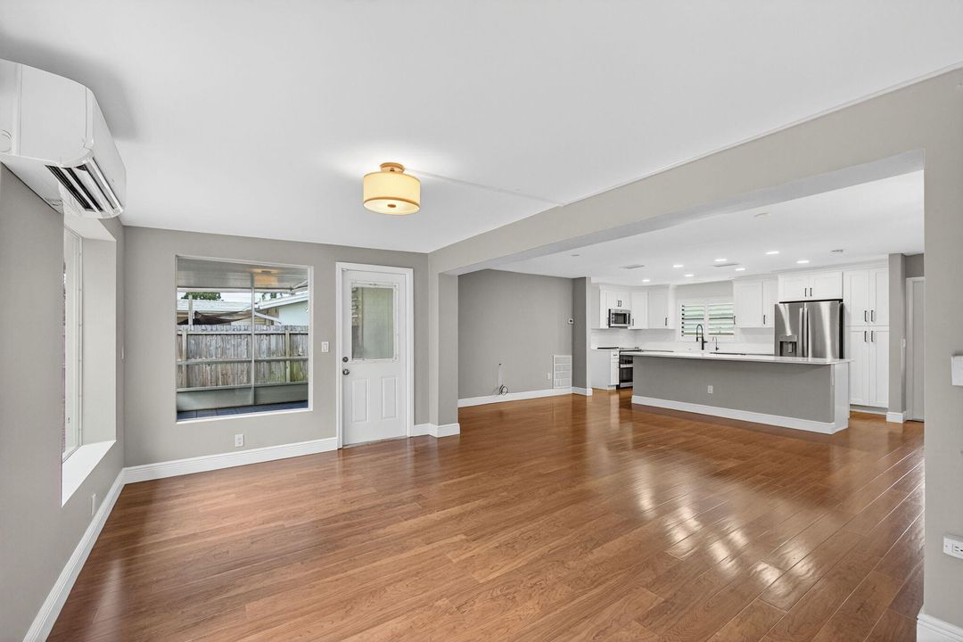 For Sale: $695,000 (3 beds, 2 baths, 1601 Square Feet)