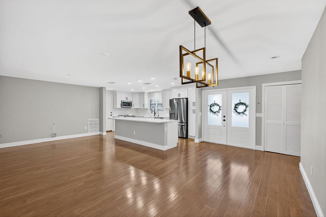 For Sale: $695,000 (3 beds, 2 baths, 1601 Square Feet)