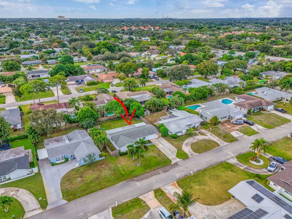 For Sale: $695,000 (3 beds, 2 baths, 1601 Square Feet)