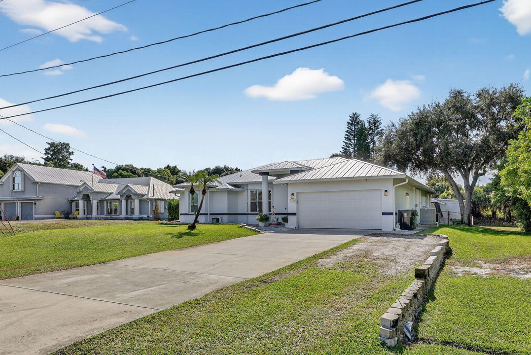 На продажу: $524,900 (3 спален, 2 ванн, 1993 Квадратных фут)