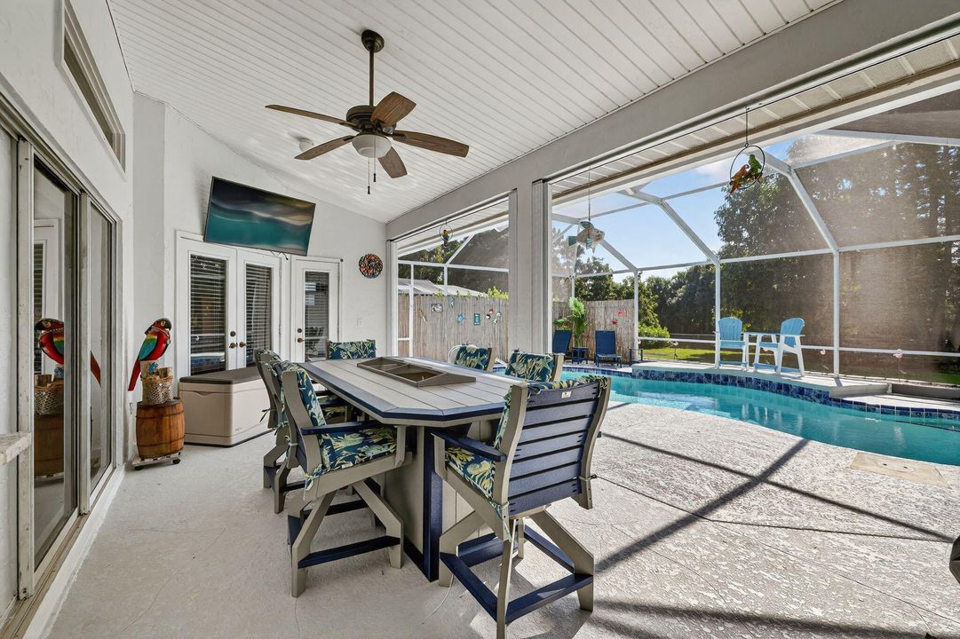 На продажу: $524,900 (3 спален, 2 ванн, 1993 Квадратных фут)