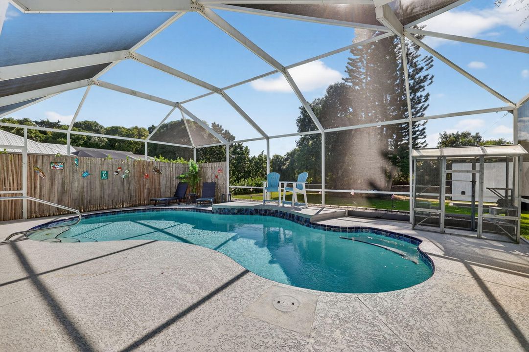 На продажу: $524,900 (3 спален, 2 ванн, 1993 Квадратных фут)