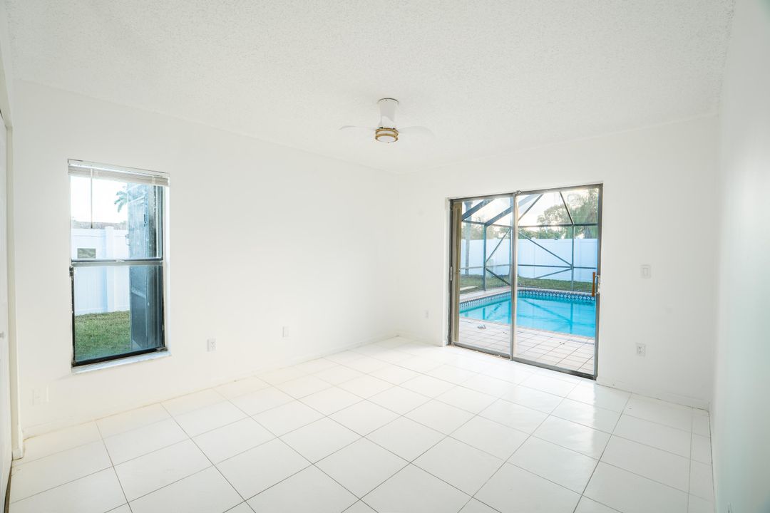 Под контрактом: $3,400 (3 спален, 2 ванн, 1729 Квадратных фут)