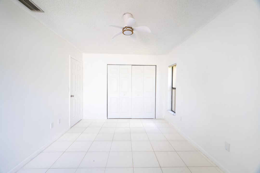 Под контрактом: $3,400 (3 спален, 2 ванн, 1729 Квадратных фут)