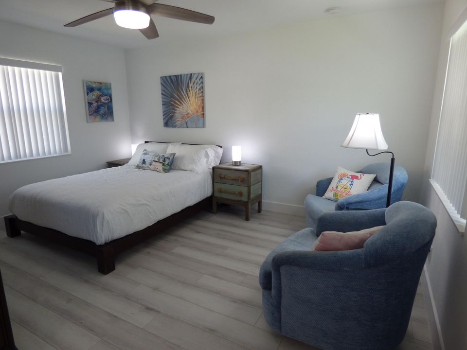 For Rent: $2,000 (1 beds, 1 baths, 319 Square Feet)