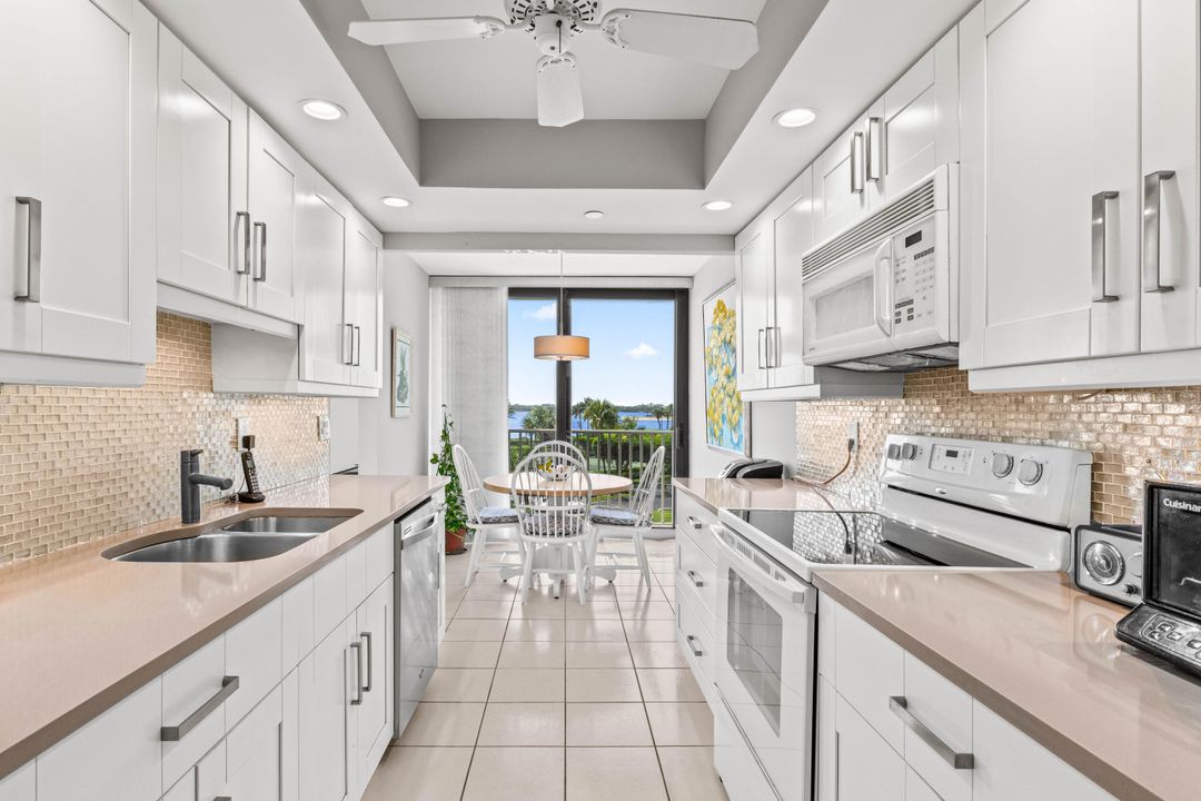 For Sale: $949,000 (2 beds, 2 baths, 1740 Square Feet)