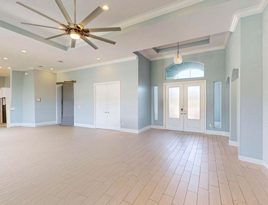 For Sale: $1,050,000 (4 beds, 3 baths, 3498 Square Feet)