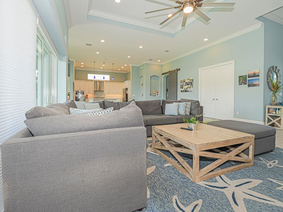 For Sale: $1,050,000 (4 beds, 3 baths, 3498 Square Feet)