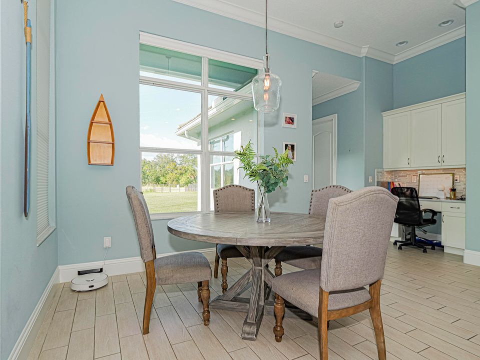 For Sale: $1,050,000 (4 beds, 3 baths, 3498 Square Feet)