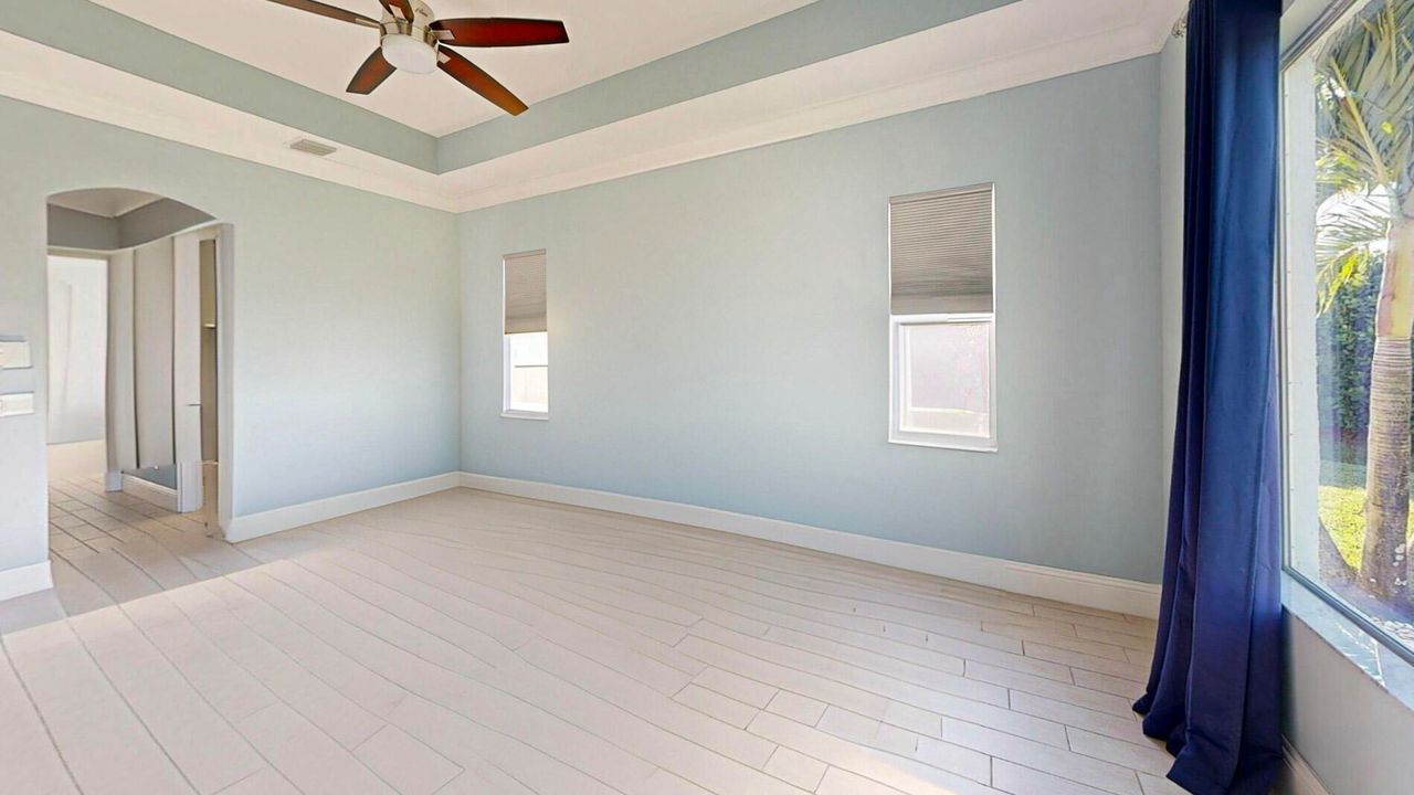 For Sale: $1,050,000 (4 beds, 3 baths, 3498 Square Feet)