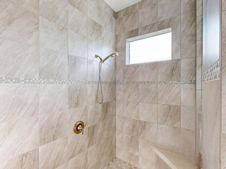 For Sale: $1,050,000 (4 beds, 3 baths, 3498 Square Feet)