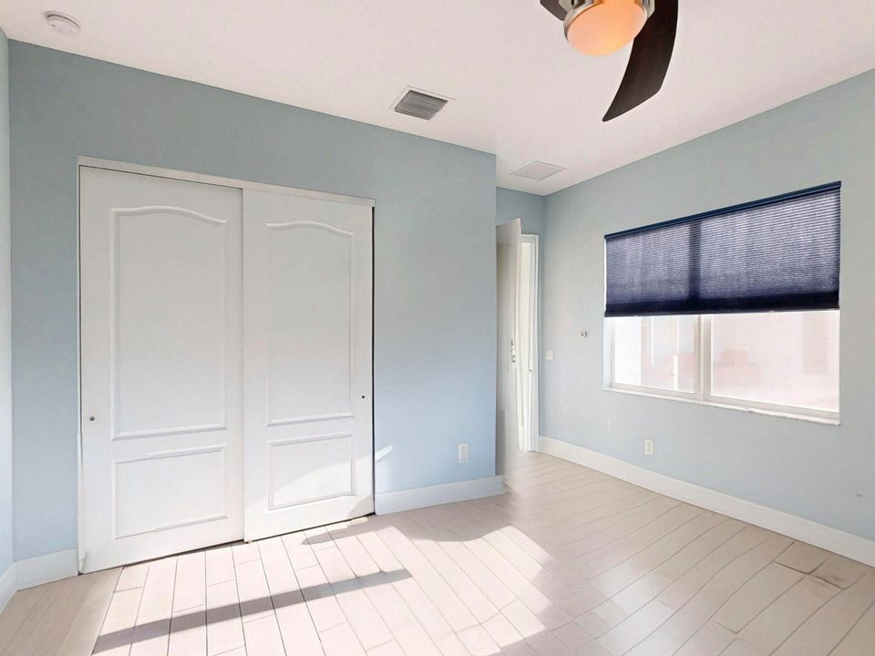 For Sale: $1,050,000 (4 beds, 3 baths, 3498 Square Feet)