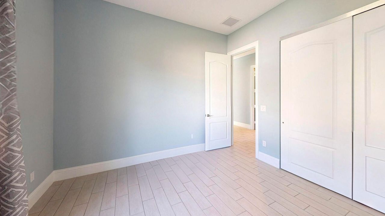 For Sale: $1,050,000 (4 beds, 3 baths, 3498 Square Feet)