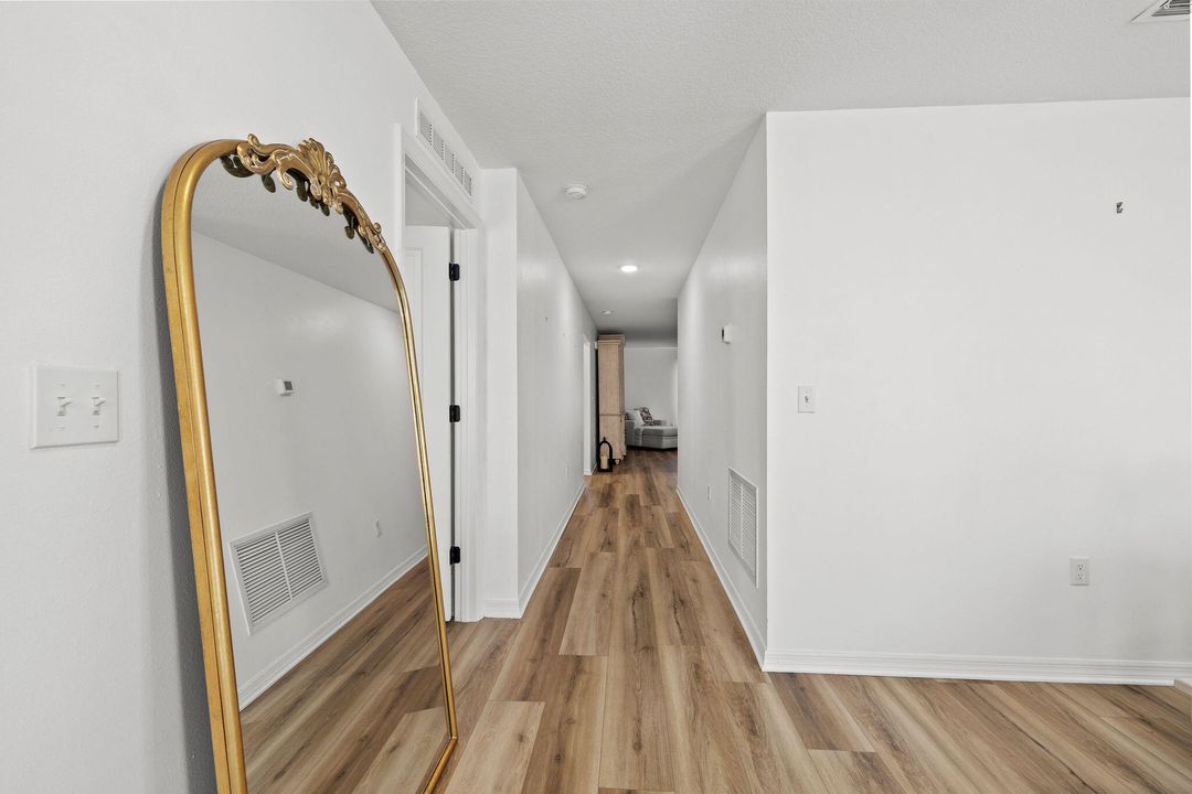 For Sale: $415,000 (4 beds, 2 baths, 1806 Square Feet)