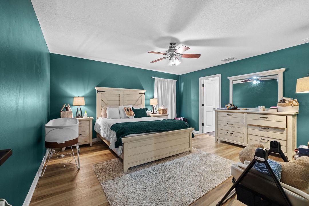 For Sale: $415,000 (4 beds, 2 baths, 1806 Square Feet)