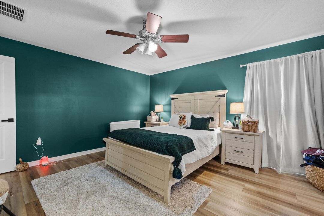 For Sale: $415,000 (4 beds, 2 baths, 1806 Square Feet)