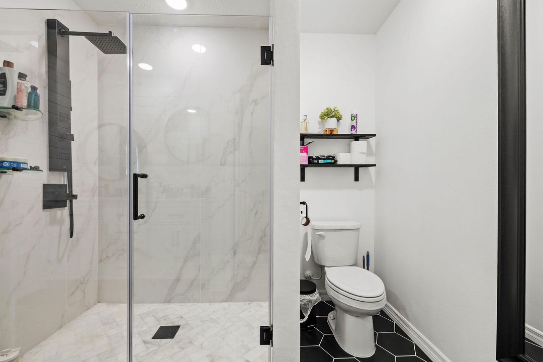 For Sale: $415,000 (4 beds, 2 baths, 1806 Square Feet)