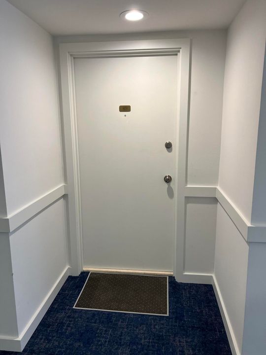 Active With Contract: $3,900 (2 beds, 2 baths, 1380 Square Feet)