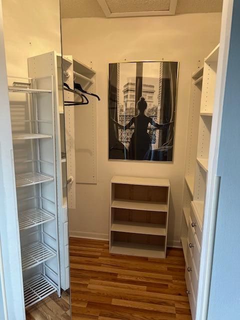 В аренду: $1,700 (2 спален, 1 ванн, 818 Квадратных фут)